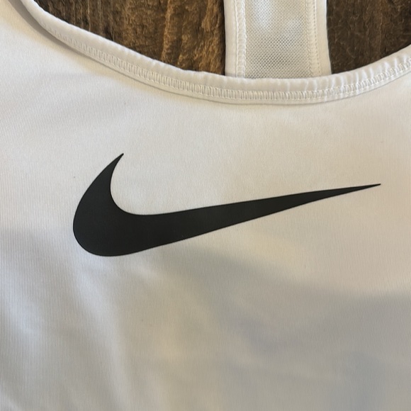 Nike Dri-Fit - Picture 3 of 5